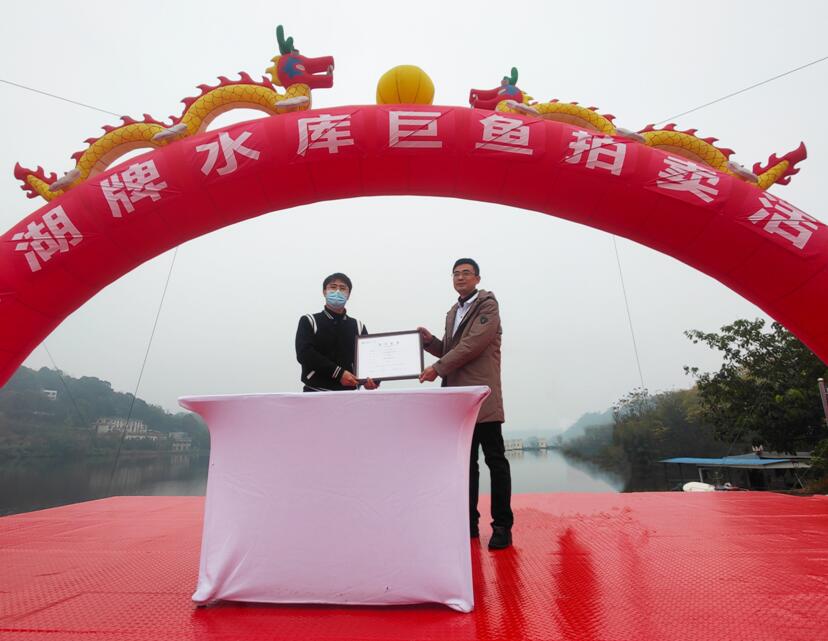 (jng)ߺ𡰳ɽ_J(rn)z