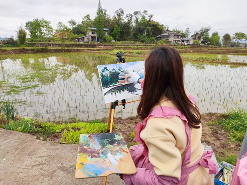 描繪農(nóng)村美景。黃亞輝攝
