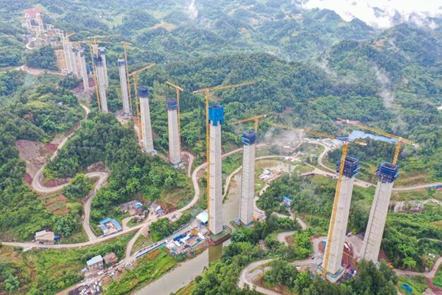 蘆溝河特大橋建設(shè)進(jìn)度。中建鐵投供圖