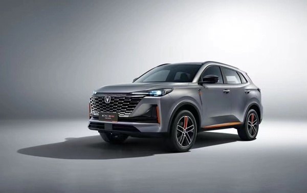 第二代CS55PLUS風(fēng)暴灰限量版。長(zhǎng)安汽車供圖