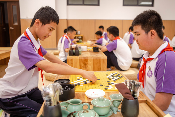“棋道人生”選修課。巴蜀科學(xué)城中學(xué)供圖