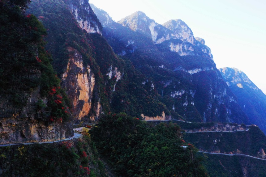 重慶市巫山縣竹賢鄉(xiāng)下莊村初冬景色。王忠虎攝