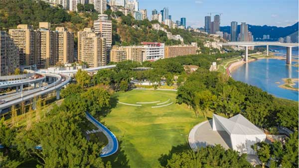 改造升級后的珊瑚公園。王歡攝