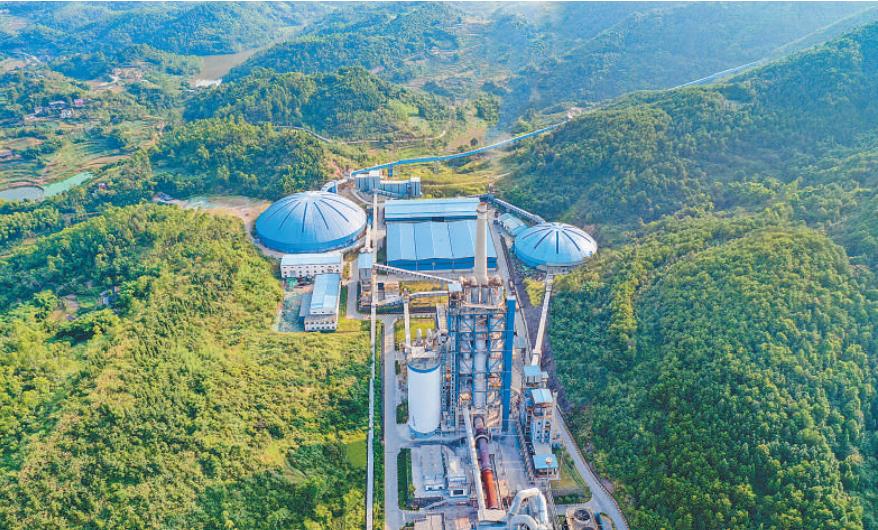 冀東水泥璧山公司廠區(qū)鳥(niǎo)瞰。冀東水泥璧山有限責(zé)任公司供圖