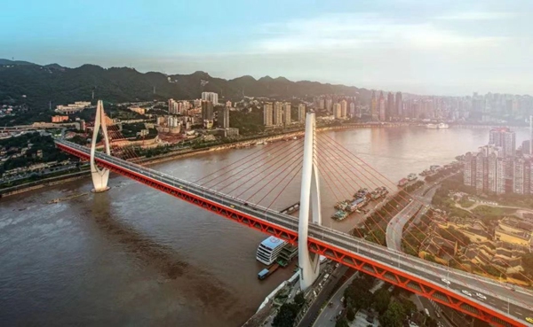 陳曉虎主持設(shè)計(jì)的重慶東水門大橋。受訪者供圖