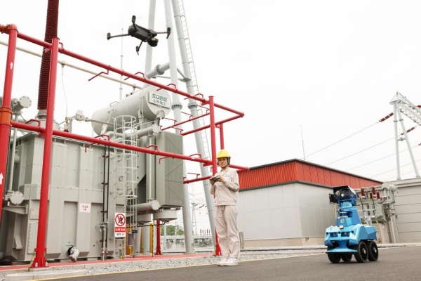 國網(wǎng)重慶電力采用無人機、智能機器人協(xié)同開展變電站“陸空一體”竣工驗收。林熙熙攝