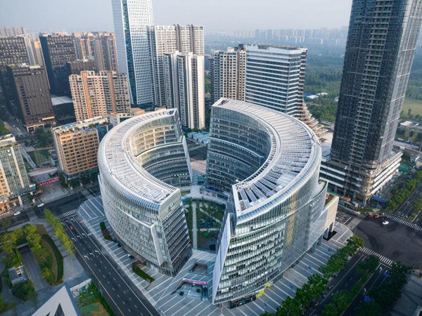 長廈安基設計的高新萬科中心獲建筑設計（含一般工業(yè)建筑）公共建筑一等。長廈安基供圖