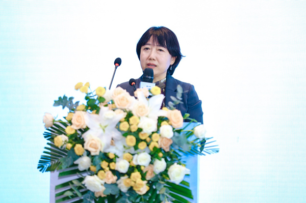 中國信息通信研究院副總工程師王愛華在金融大模型發(fā)展論壇上做主題演講。馬上消費(fèi)供圖