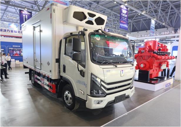 新能源全數(shù)字化冷藏車。重慶機(jī)電集團(tuán)供圖