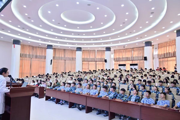 健康教育講座現(xiàn)場。沙坪壩區(qū)陳家橋醫(yī)院供圖