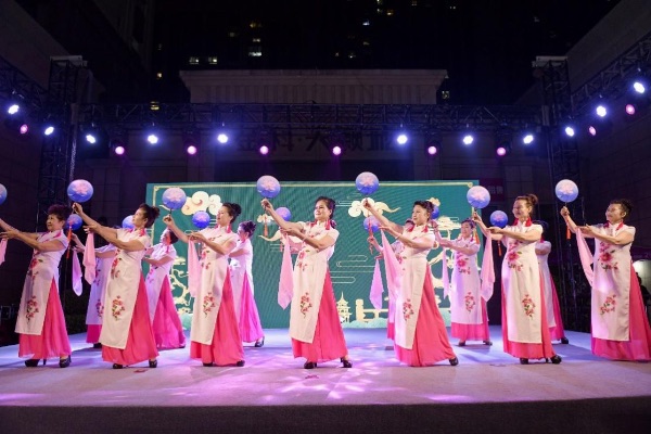 2023金科大社區(qū)鄰里藝術(shù)節(jié)活動現(xiàn)場。金科服務(wù)供圖
