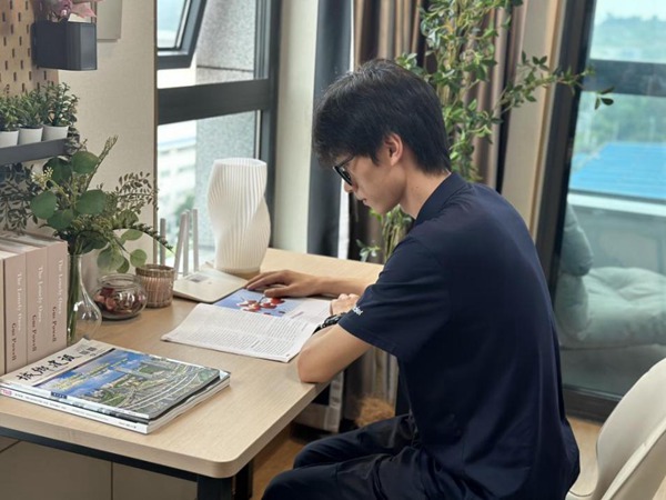 海爾員工王巍欒在辰寓五里坪青年公寓。渝地辰寓公司供圖
