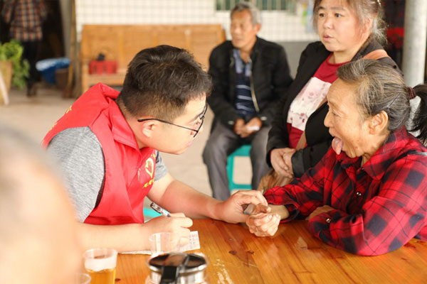 義診。江津區(qū)中醫(yī)院供圖