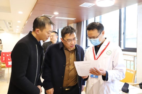 體檢現(xiàn)場。墊江縣人民醫(yī)院供圖