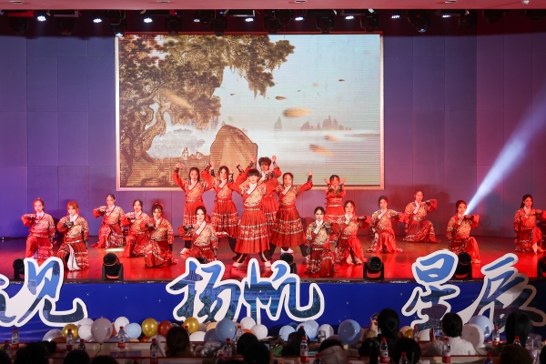 開場舞蹈《山河圖》。西南政法大學(xué)供圖