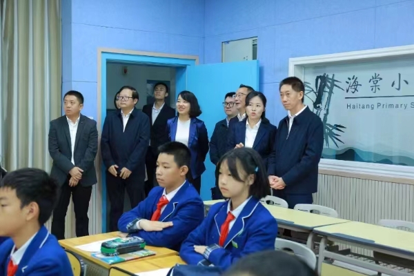 永川區(qū)委教育工委書記、區(qū)教委主任中意率隊開展工作督導。永川區(qū)教委供圖