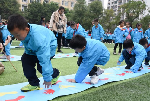 活動現(xiàn)場。重慶愛爾兒童眼科醫(yī)院供圖