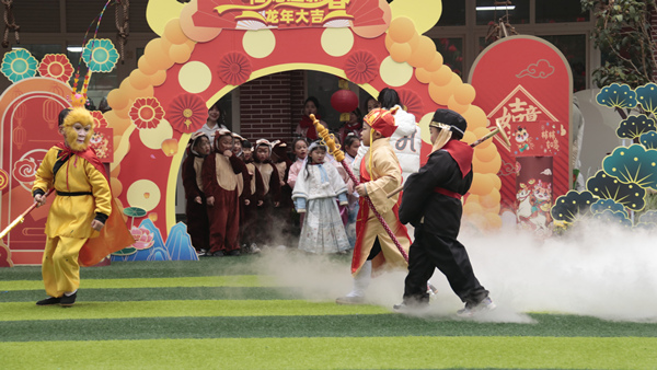 故事《三打白骨精》展演。渝北區(qū)蓮花第一幼兒園供圖