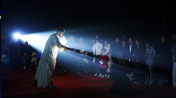 演出現(xiàn)場。重慶對外經(jīng)貿(mào)學(xué)院供圖