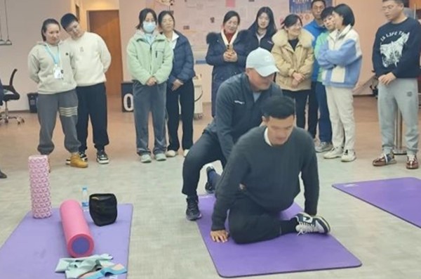 實(shí)操課培訓(xùn)中。重慶道格骨科醫(yī)院供圖