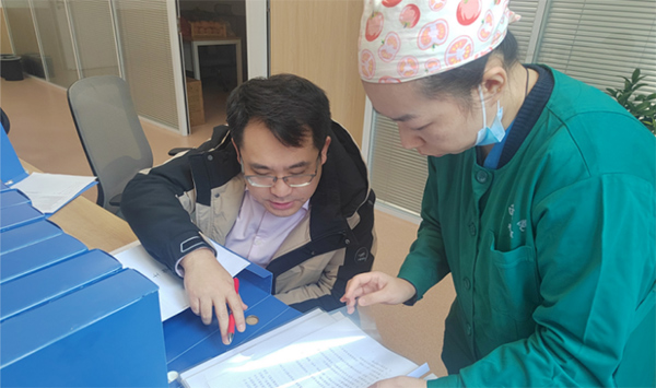 每周的督查指導(dǎo)現(xiàn)場。重慶市九龍坡區(qū)第二人民醫(yī)院供圖