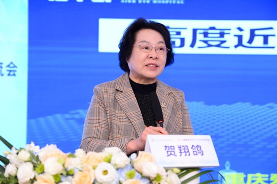 賀翔鴿分享課題《高近視合并青光眼的診斷》。重慶南坪愛爾眼科醫(yī)院供圖