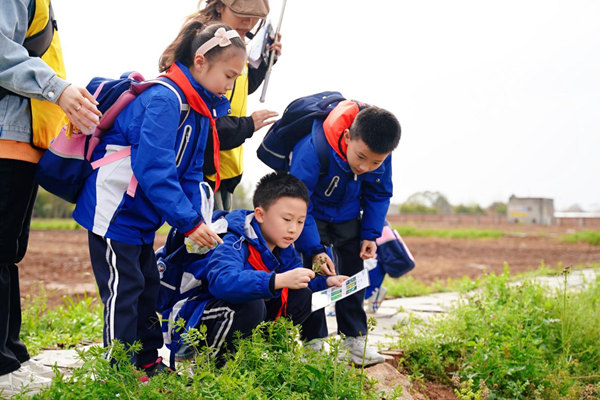 巴川中學(xué)學(xué)生生涯教育研學(xué)之旅。巴川中學(xué)供圖