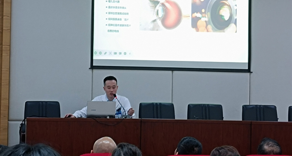 眼健康講座現(xiàn)場(chǎng)。重慶普瑞眼科醫(yī)院供圖