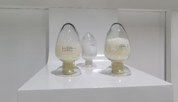 PVA的衍生物產(chǎn)品。張艷攝