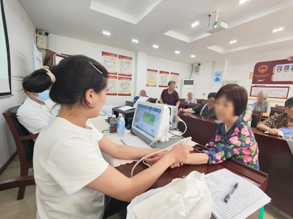 骨密度檢測。重慶道格骨科醫(yī)院供圖