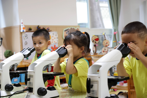 科學(xué)觀察。西南大學(xué)實(shí)驗(yàn)幼兒園供圖