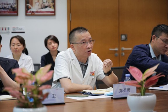 審核現(xiàn)場。重慶當代整形外科醫(yī)院供圖
