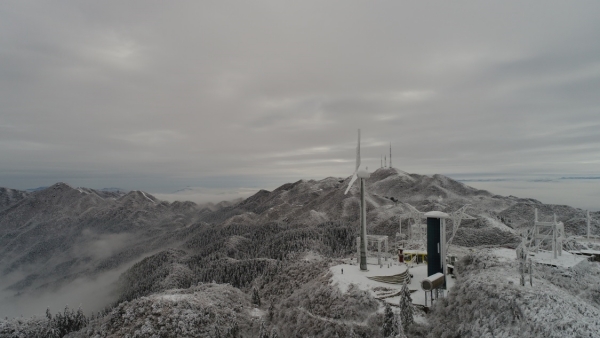 重慶大學(xué)野外覆冰試驗(yàn)基地，位于湖南懷化雪峰山。重慶大學(xué)供圖