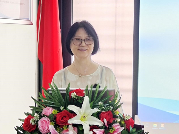 張世蕓致辭。重慶東大肛腸醫(yī)院供圖