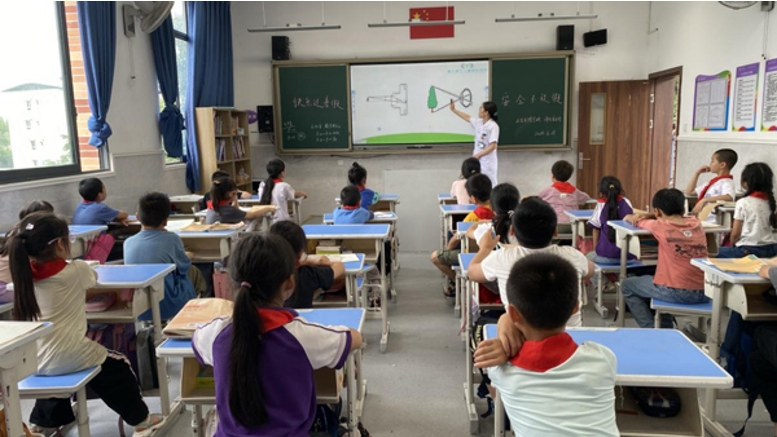 活動現(xiàn)場。重慶愛爾兒童眼科醫(yī)院供圖
