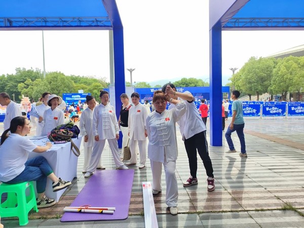 FMS運動功能評測。重慶道格骨科醫(yī)院供圖