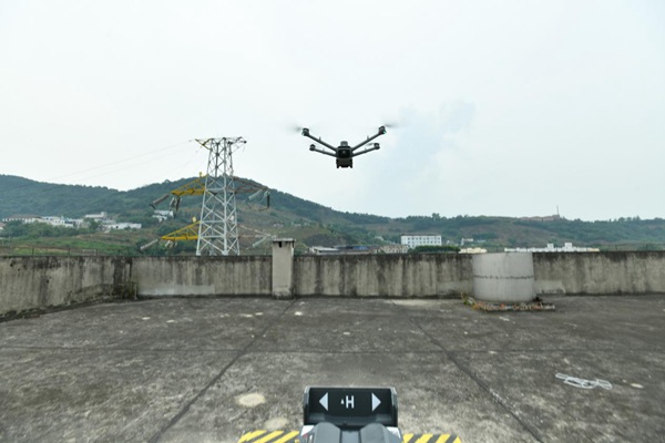 無(wú)人機(jī)起飛。王化全攝