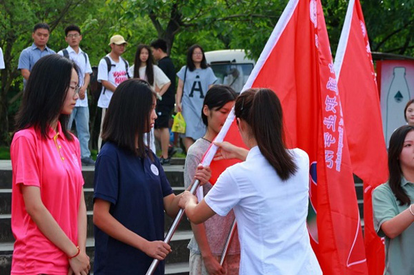 出征儀式。重慶交職院供圖