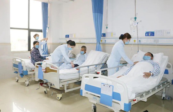 患者接診。重慶合川宏仁醫(yī)院供圖