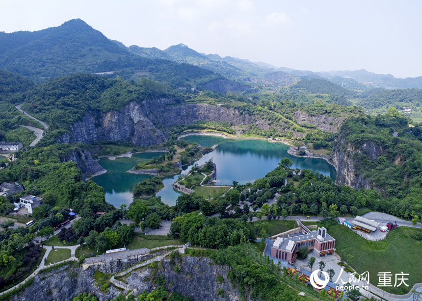 由廢棄礦山改建成的銅鑼山礦山公園。人民網(wǎng)記者 劉祎攝