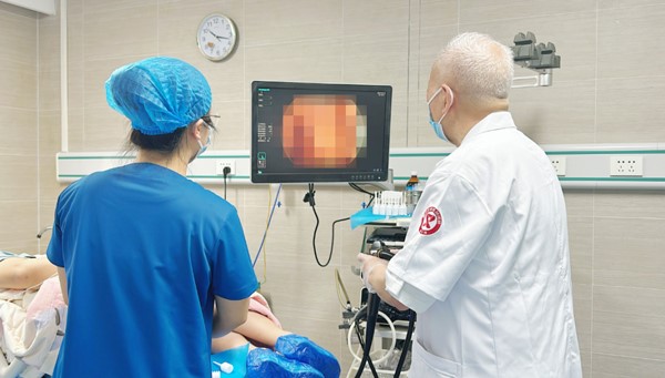 腸鏡檢查。重慶圣佑肛腸醫(yī)院供圖