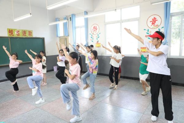 武術學習。重慶師范大學供圖
