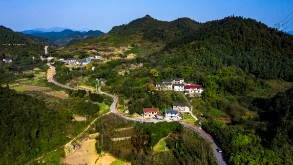“巴適”江東·1314自駕環(huán)線靜觀段。秦廷富  攝