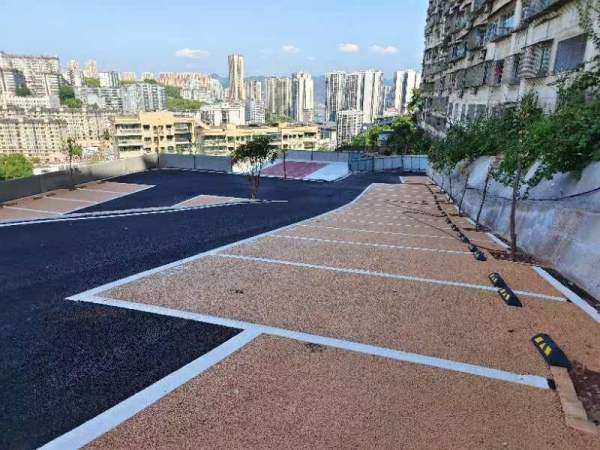 海陵花園生態(tài)停車場。荔枝街道供圖
