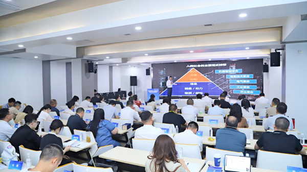 專題輔導(dǎo)。主辦方供圖