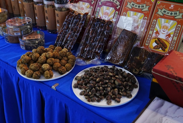 現(xiàn)場農(nóng)產(chǎn)品推介。主辦方供圖