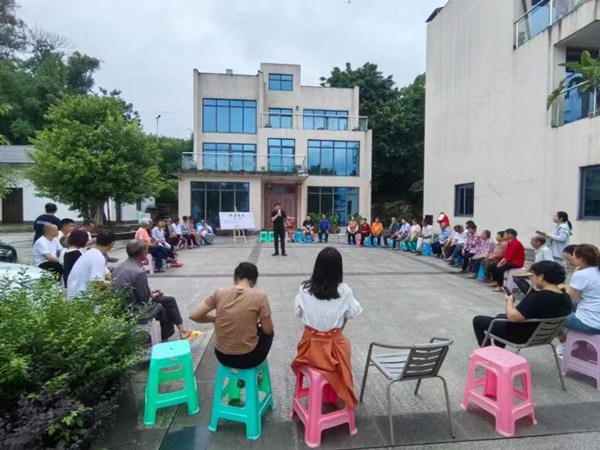 塔坪村高石壩院落活動。西南大學(xué)鄉(xiāng)村振興戰(zhàn)略研究院供圖