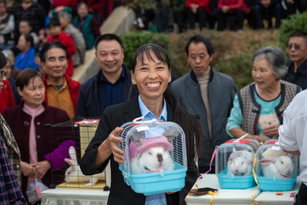 玉兔選美。青蓮鎮(zhèn)供圖