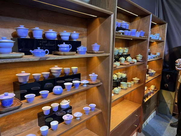 茶博會(huì)現(xiàn)場(chǎng)展示的茶具。主辦方供圖