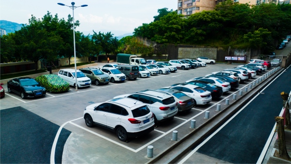 老舊小區(qū)微停車場。豐都縣住建委供圖